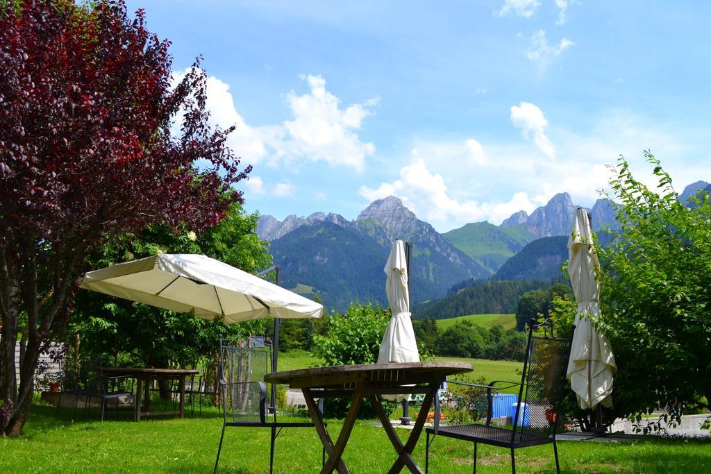B&B Rosaly Chateau-d'Oex Bagian luar foto