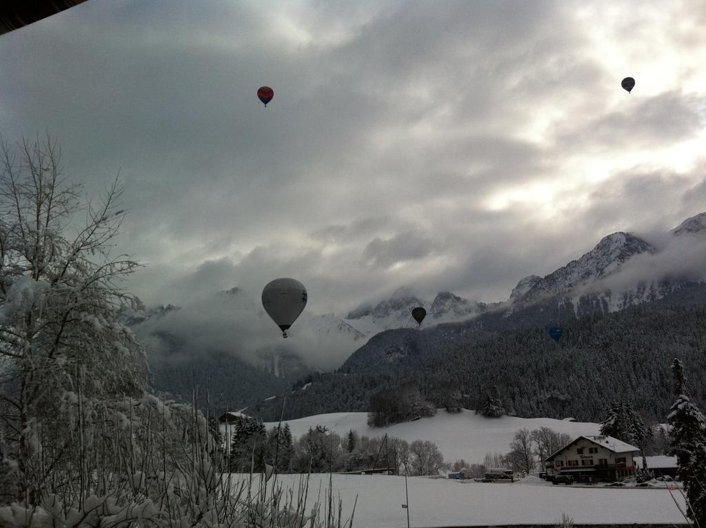 B&B Rosaly Chateau-d'Oex Bagian luar foto