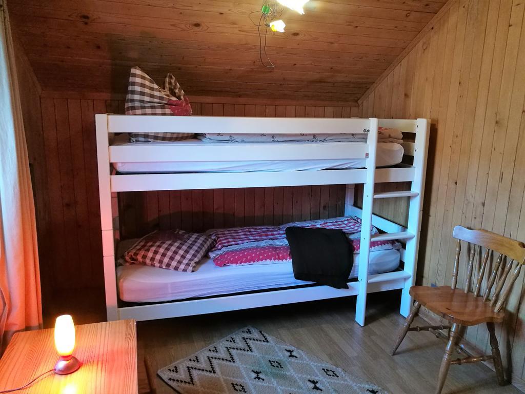 B&B Rosaly Chateau-d'Oex Ruang foto